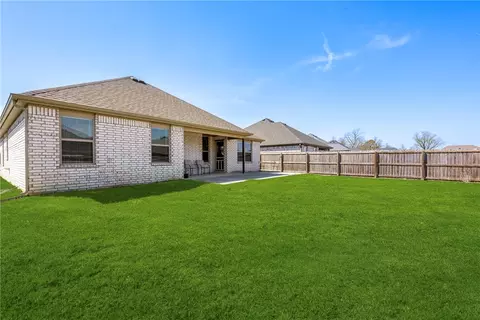 Exterior - 450 Holly St, Centerton, AR 72719 photo 5 of 5