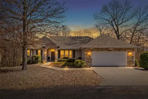 11 Milford Ln, Bella Vista, AR 72715