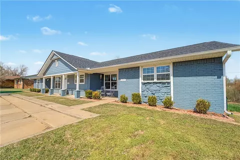 903 W 905 907 W Banz Rd, Rogers, AR 72758