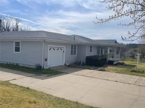 2718 Highway 21 S, Berryville, AR 72616