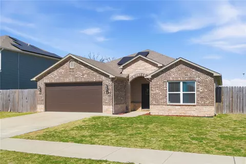 1700 Hermitage Dr, Centerton, AR 72719