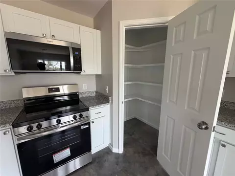 Kitchen - 186 Stella Ct, Harrison, AR 72601 photo 2 of 2