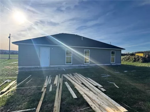 Exterior - 186 Stella Ct, Harrison, AR 72601 photo 6 of 11