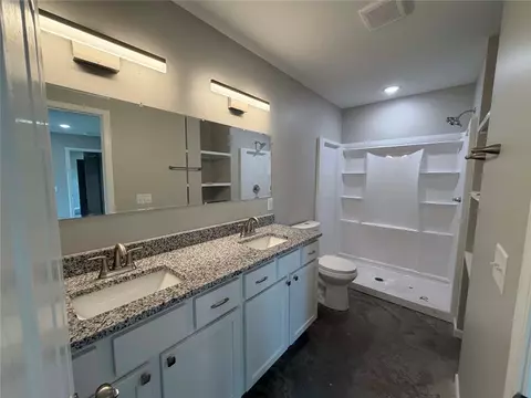 Bath - 186 Stella Ct, Harrison, AR 72601 photo 2 of 2