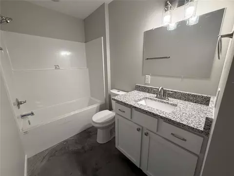 Bath - 186 Stella Ct, Harrison, AR 72601 photo 1 of 2