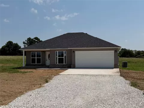 Exterior - 186 Stella Ct, Harrison, AR 72601 photo 4 of 10