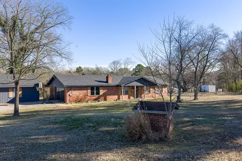 5831 Ozark Ests, Ozark, AR 72949