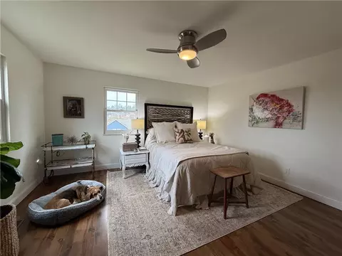 Bedroom - 203 Pebble Beach Dr, Harrison, AR 72601 photo 2 of 5