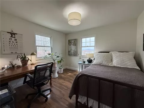 Bedroom - 203 Pebble Beach Dr, Harrison, AR 72601 photo 3 of 5