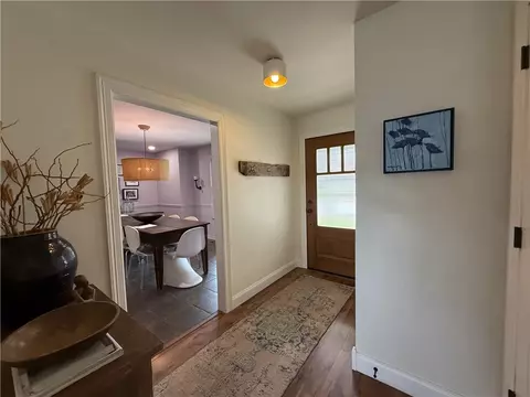 Entry Way - 203 Pebble Beach Dr, Harrison, AR 72601 photo 2 of 3