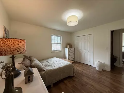 Bedroom - 203 Pebble Beach Dr, Harrison, AR 72601 photo 5 of 5