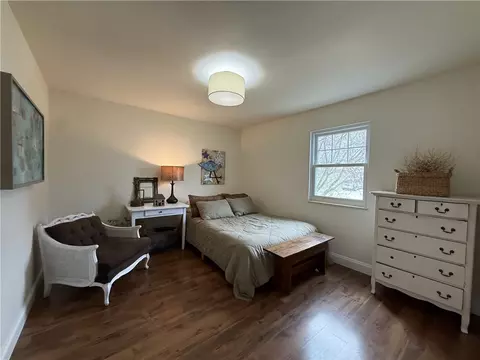 Bedroom - 203 Pebble Beach Dr, Harrison, AR 72601 photo 4 of 5