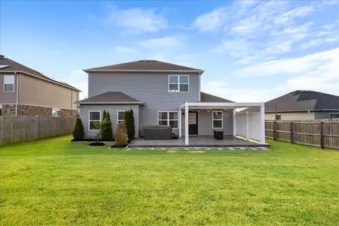 901 Loudon Dr, Bentonville, AR 72712