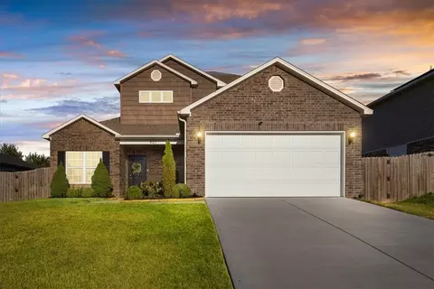901 Loudon Dr, Bentonville, AR 72712