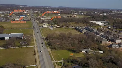5461 Elm Springs Rd, Springdale, AR 72762