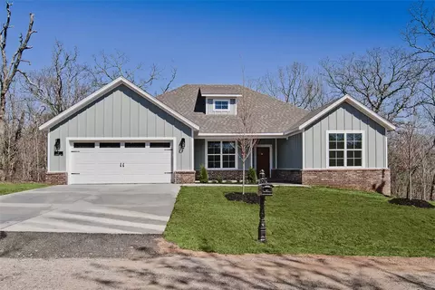 17 Roxburgh Ln, Bella Vista, AR 72715