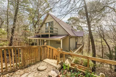 124 Oakridge Dr, Eureka Springs, AR 72632