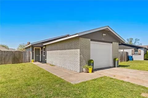 2501 Purdue Cir, Bentonville, AR 72712