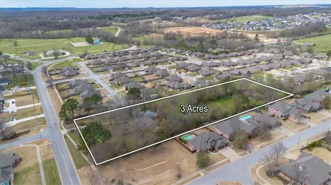 4450 W Mount Comfort Rd, Fayetteville, AR 72704