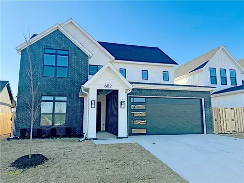 6010 40th Pl, Rogers, AR 72758