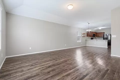 Living - 7851 Bridgegate Ave, Springdale, AR 72762 photo 2 of 3
