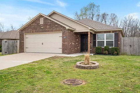 Exterior - 7851 Bridgegate Ave, Springdale, AR 72762 photo 2 of 3