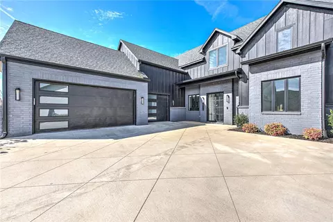 6706 SW Ambient St, Bentonville, AR 72713