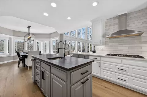 Kitchen - 8354 Hopper Rd, Rogers, AR 72756 photo 2 of 3