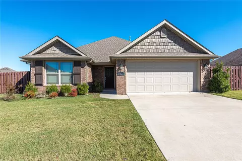 4628 W Croft Dr, Fayetteville, AR 72704