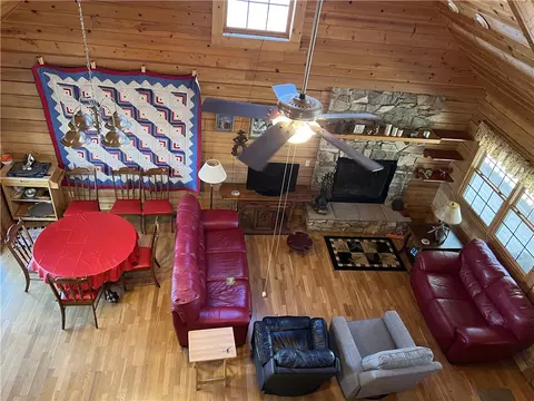 Living - 483 Nc 8060, Jasper, AR 72641 photo 2 of 2