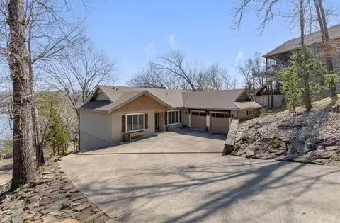 1 Wembly Cir, Bella Vista, AR 72715