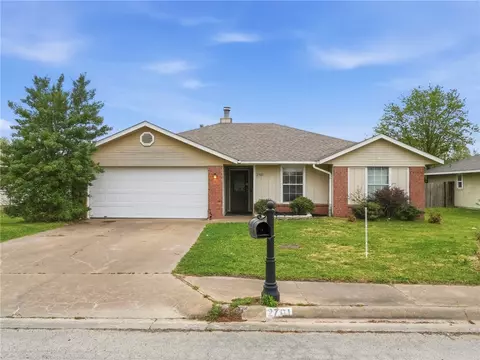 2701 W Easy St, Rogers, AR 72756