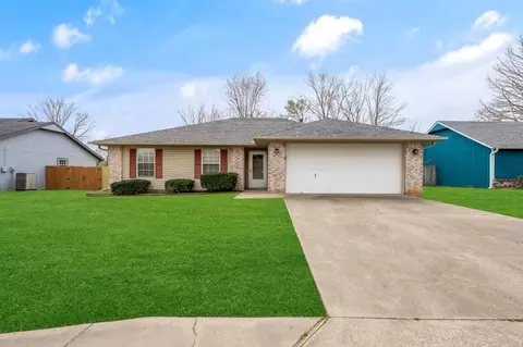 2704 W Easy St, Rogers, AR 72756
