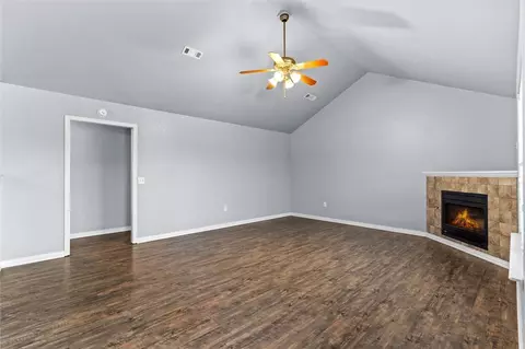 Living - 499 Buckboard Rd, West Fork, AR 72774 photo 1 of 3