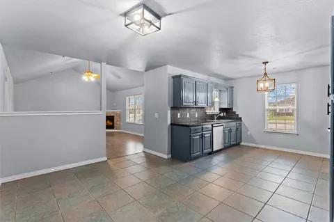 Entry Way - 499 Buckboard Rd, West Fork, AR 72774 photo 1 of 2