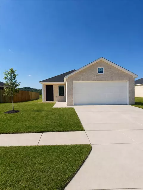545 E Boston St, Prairie Grove, AR 72753