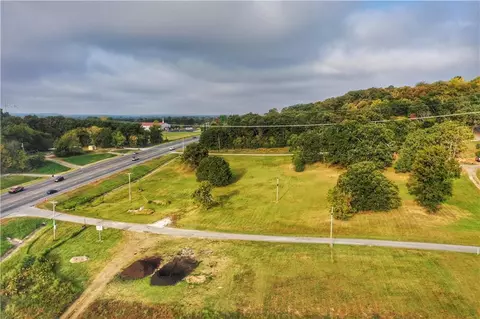 2497 E Aarons Dr, Springdale, AR 72764 photo 10