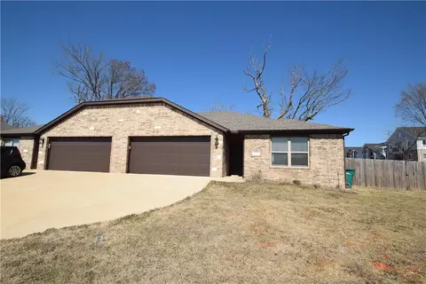1570 1572 Sandpiper St, Centerton, AR 72719