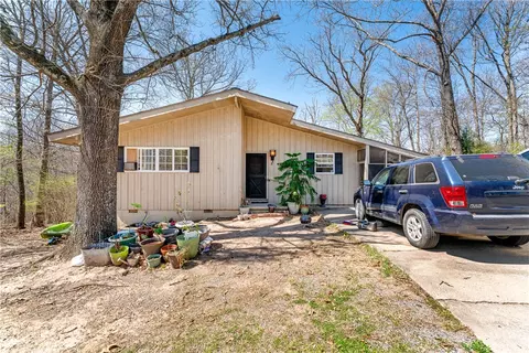 2 Hindon Ln, Bella Vista, AR 72715
