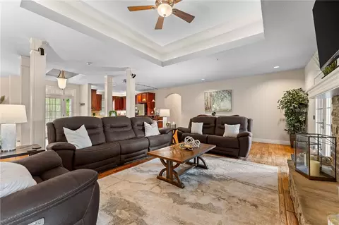 Living - 128 Mulligan Ct, Branson, MO 65616 photo 3 of 5