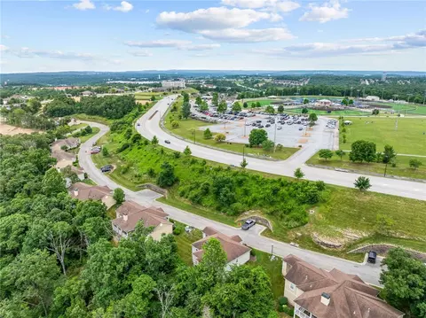 View/Area - 128 Mulligan Ct, Branson, MO 65616 photo 2 of 9