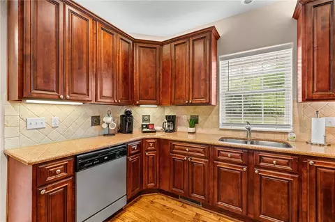 Kitchen - 128 Mulligan Ct, Branson, MO 65616 photo 4 of 6