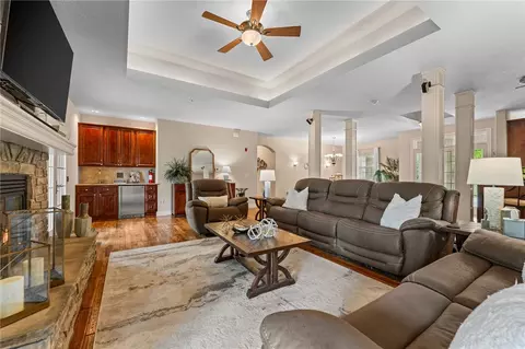 Living - 128 Mulligan Ct, Branson, MO 65616 photo 4 of 5