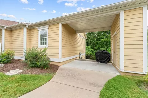 Exterior - 128 Mulligan Ct, Branson, MO 65616 photo 2 of 7