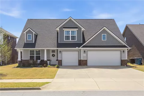 2407 SW 18th St, Bentonville, AR 72713