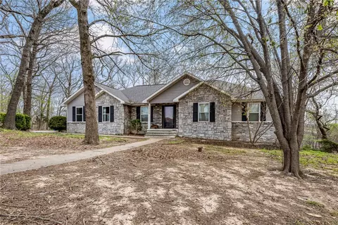 13638 Spring Rd, Bentonville, AR 72712