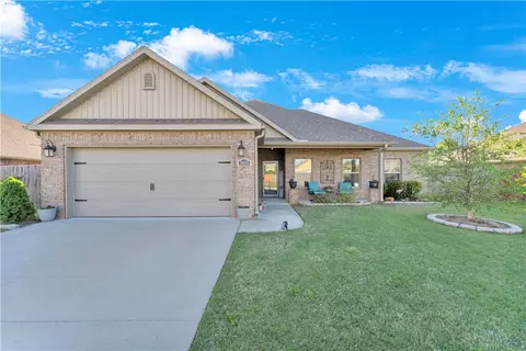 5605 Sapphire Dr, Springdale, AR 72764
