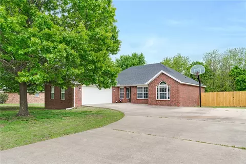 1572 N Plantation Ave, Fayetteville, AR 72704