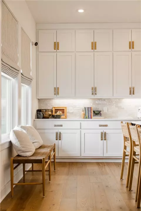 Kitchen - 5412 Hackett St, Springdale, AR 72762 photo 8 of 10