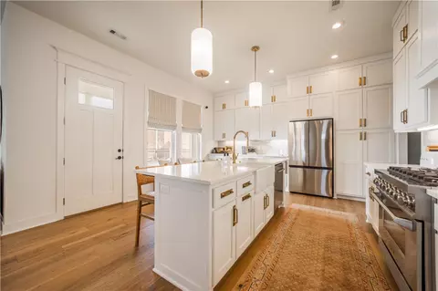 Kitchen - 5412 Hackett St, Springdale, AR 72762 photo 6 of 10